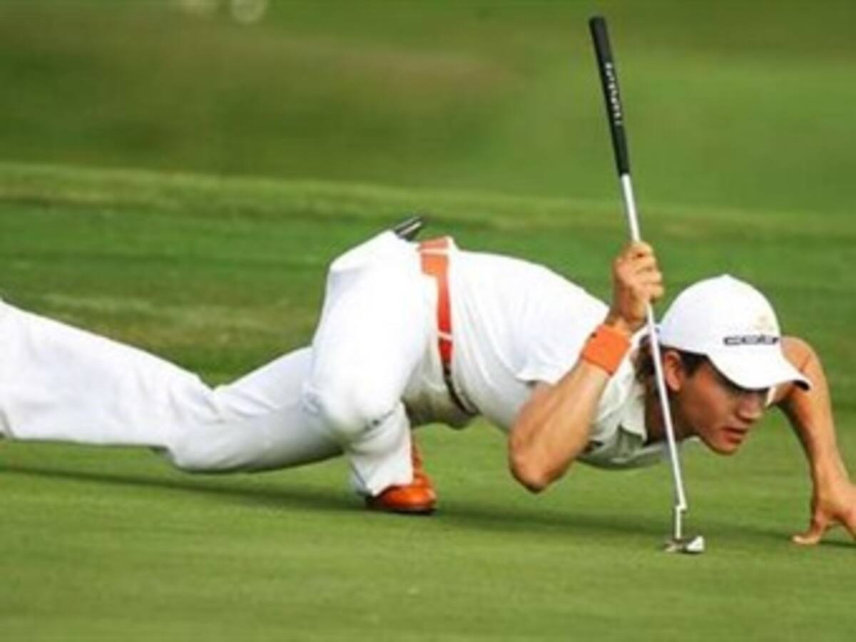Camilo Villegas afloja en torneo de golf de Shangai