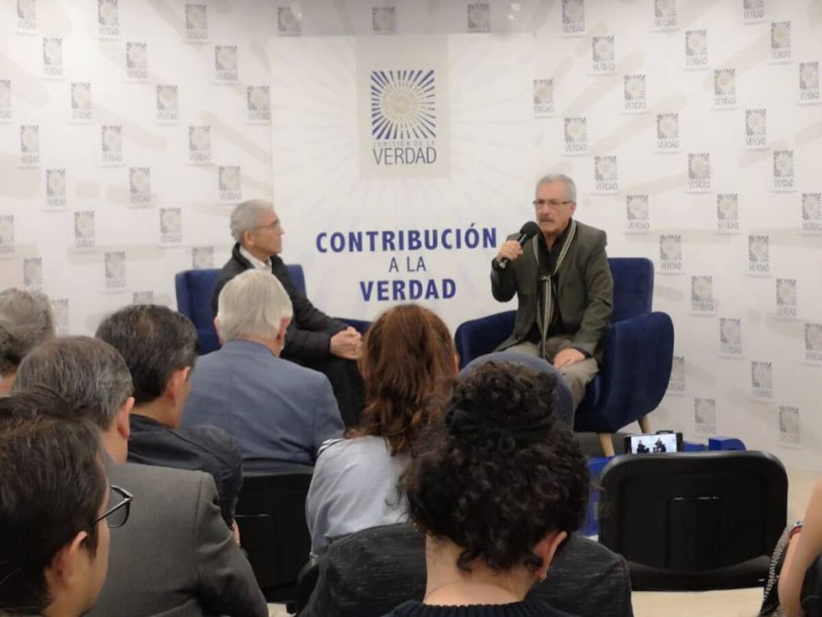 Partido Comunista aportó versión del conflicto en la Comisión de la Verdad