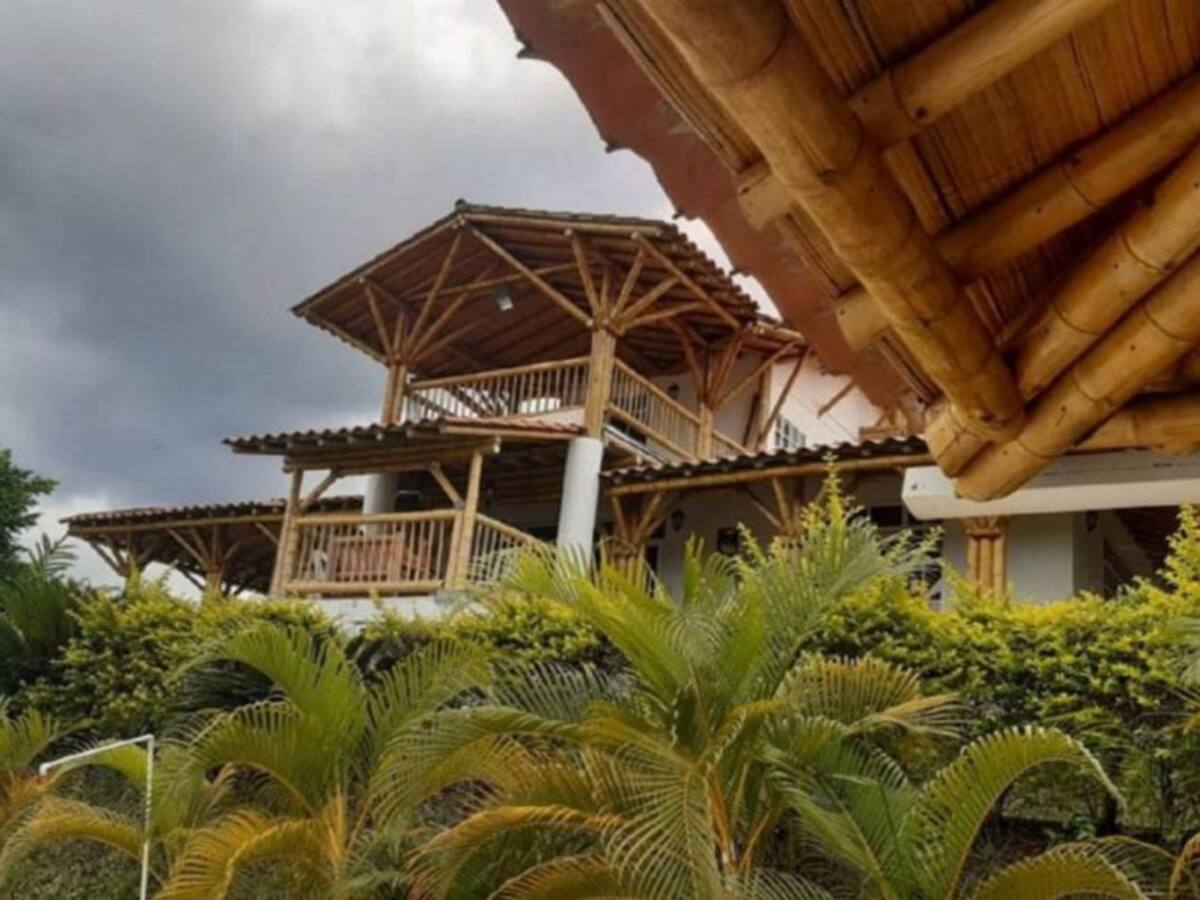 Turistas deben acatar protocolos para evitar restricciones: Cotelco