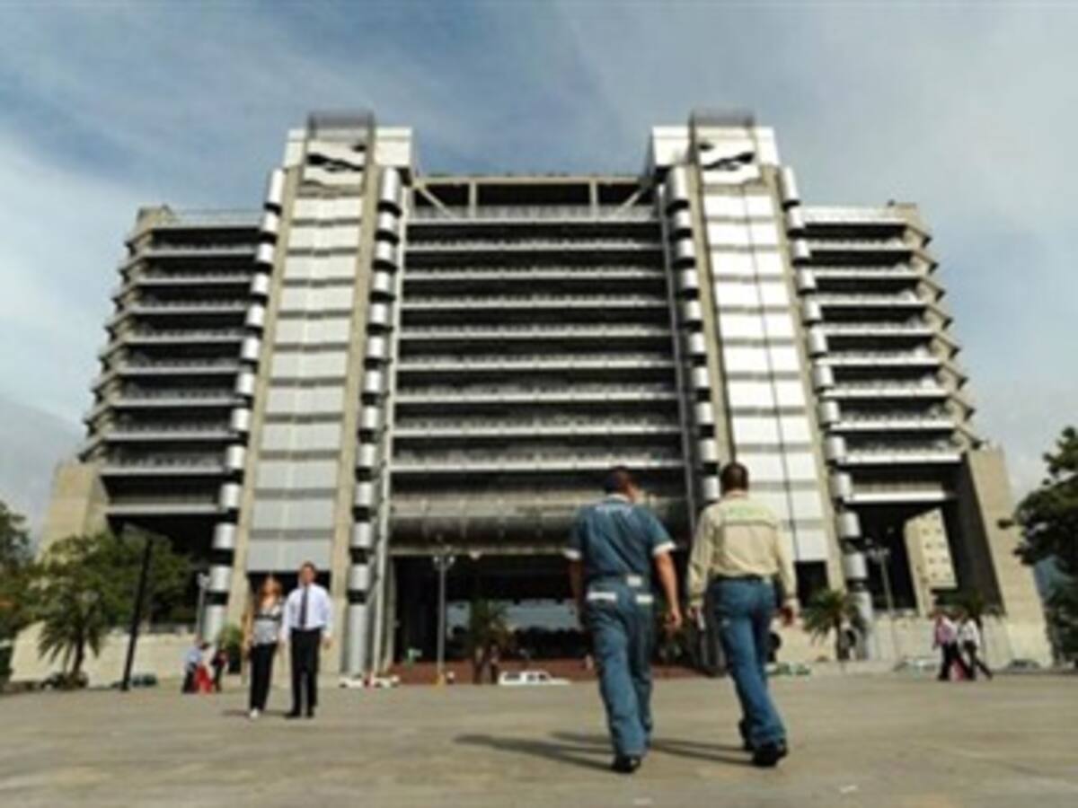 La empresa EPM reporta daños en teléfonos públicos por quema de pólvora
