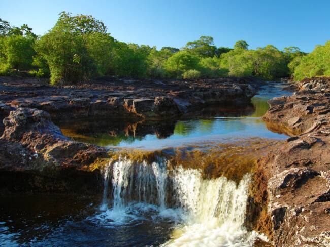 La capital de Colombia con el nombre más largo tiene 18 letras e incluye el nombre del departamento