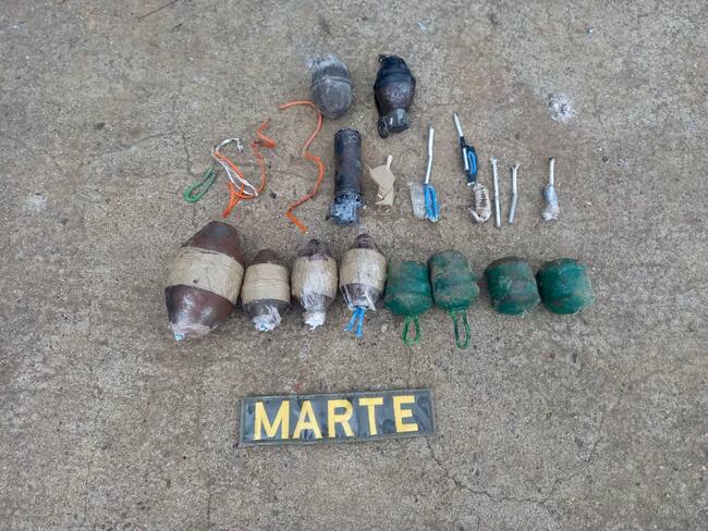 Una de estas granadas fue encontrada en el salón comunal del barrio Olaya Herrera.