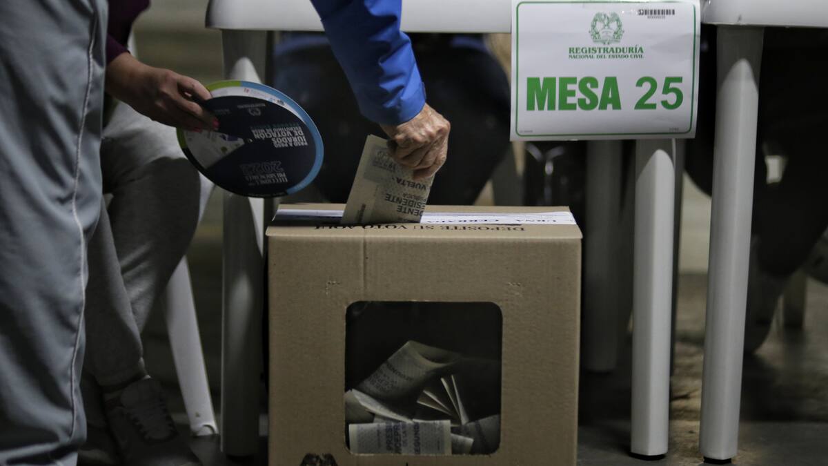 Con voto obligatorio, fue aprobada la reforma política en primer debate