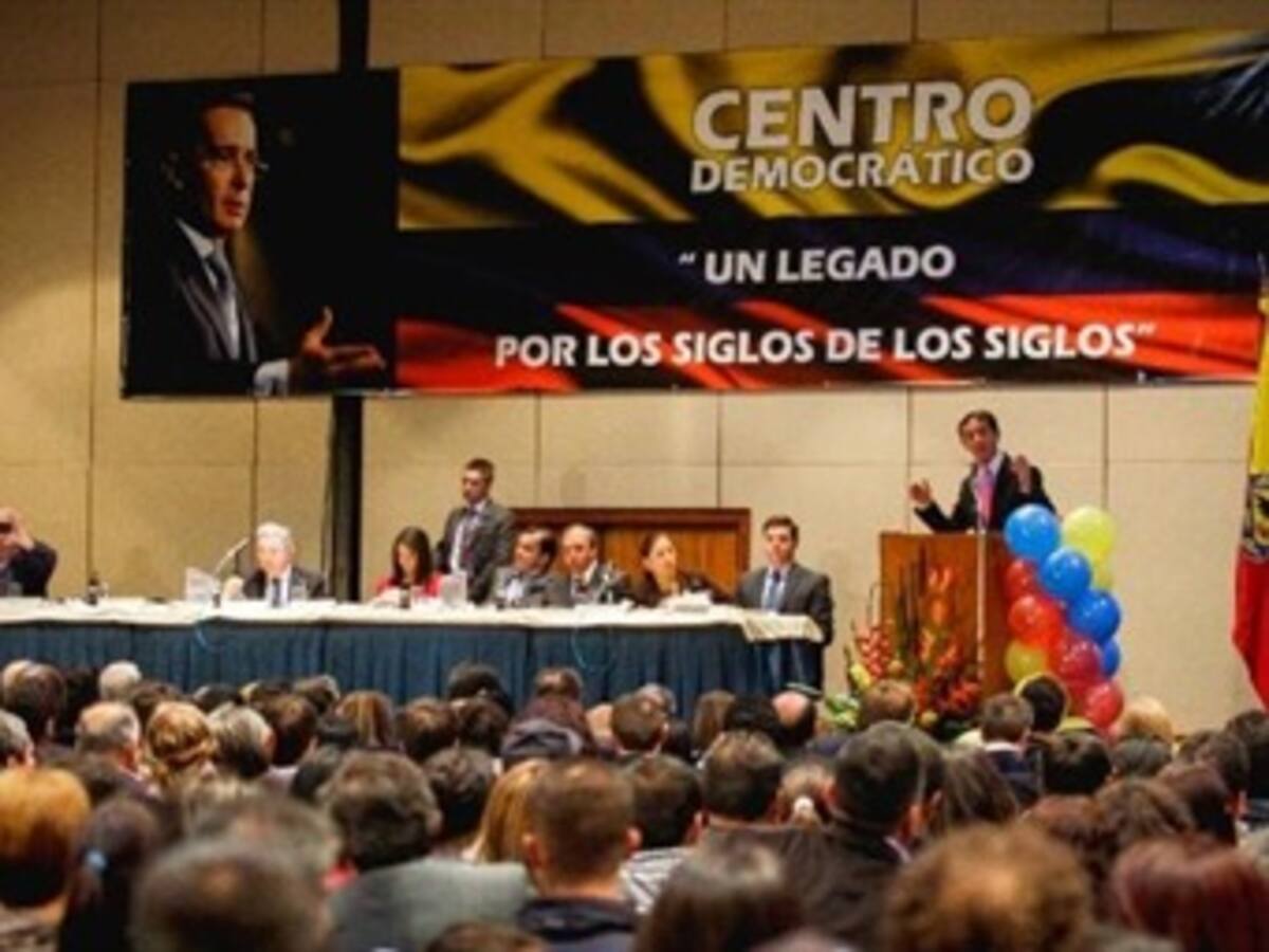 Comienza recolección de firmas para listas al Senado y Cámara del Centro Democrático