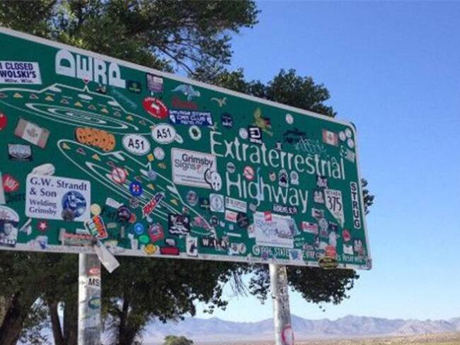 &quot;La carretera de los extraterrestres&quot;, la puerta de entrada a la misteriosa Área 51 en el desierto de Nevada