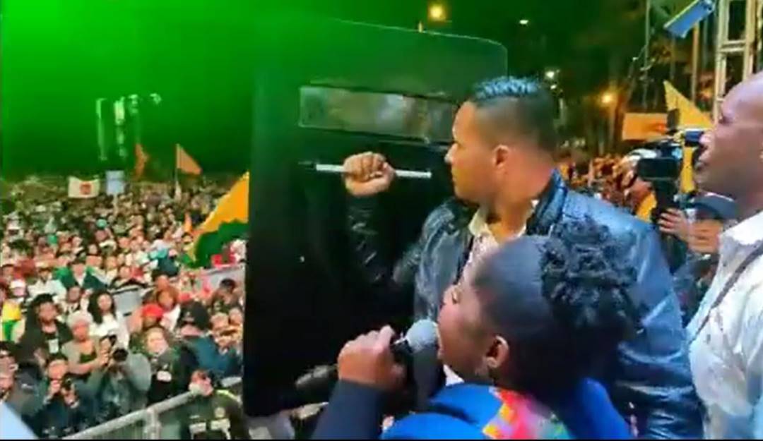 Investigan amenazas a Francia Márquez