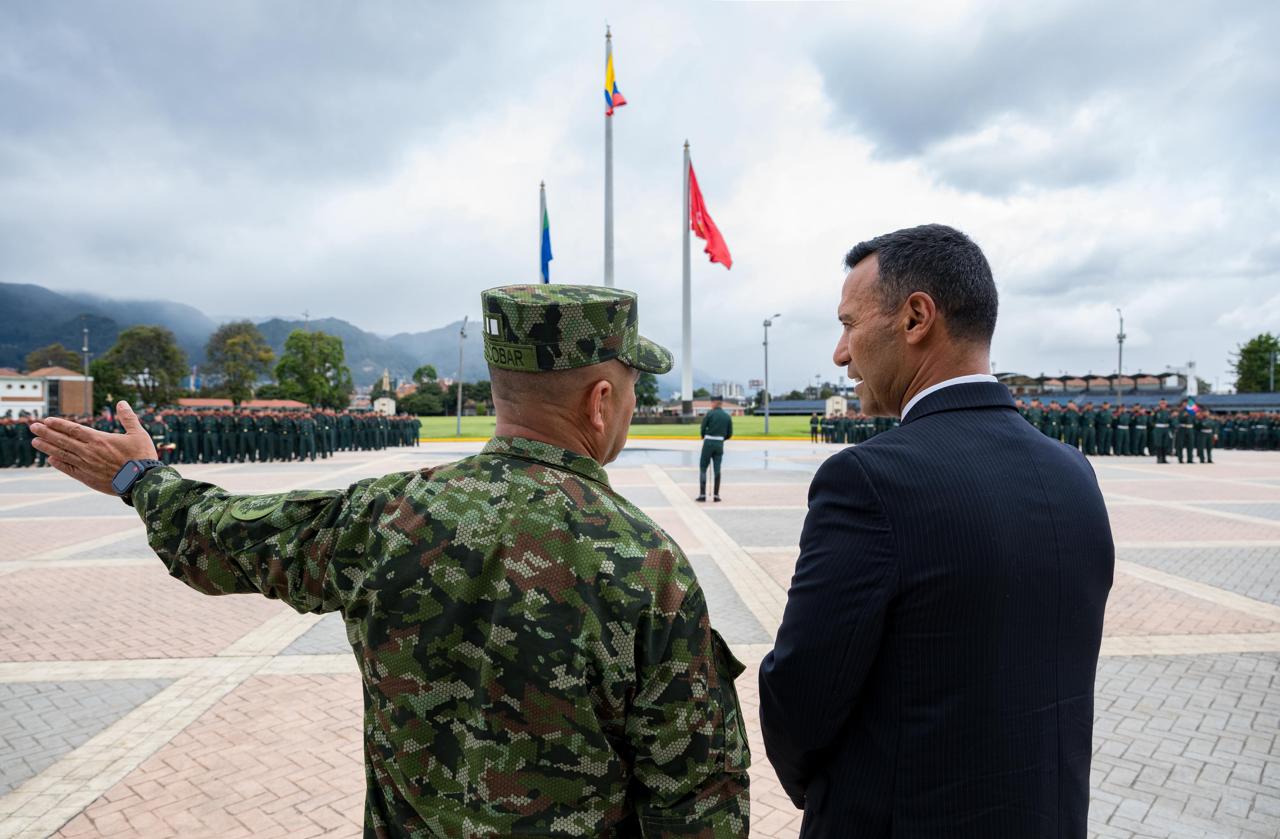 Ministro de la Defensa Pedro Sánchez