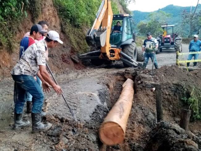 Pérdida de la bancada en vía departamental.