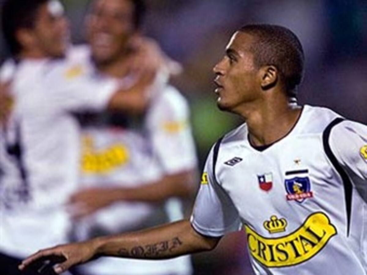 Macnelly Torres llegó a Chile pidiendo su desvinculación de Colo Colo