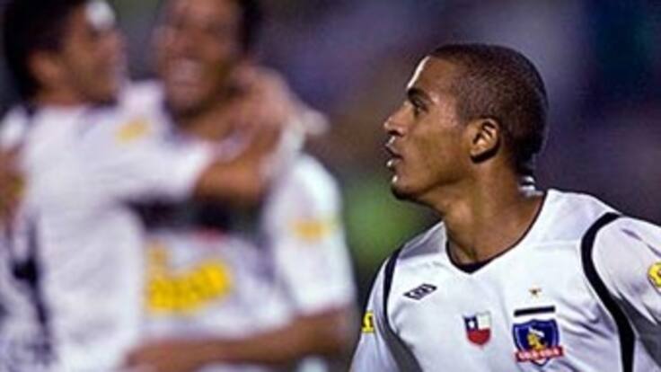Macnelly Torres llegó a Chile pidiendo su desvinculación de Colo Colo
