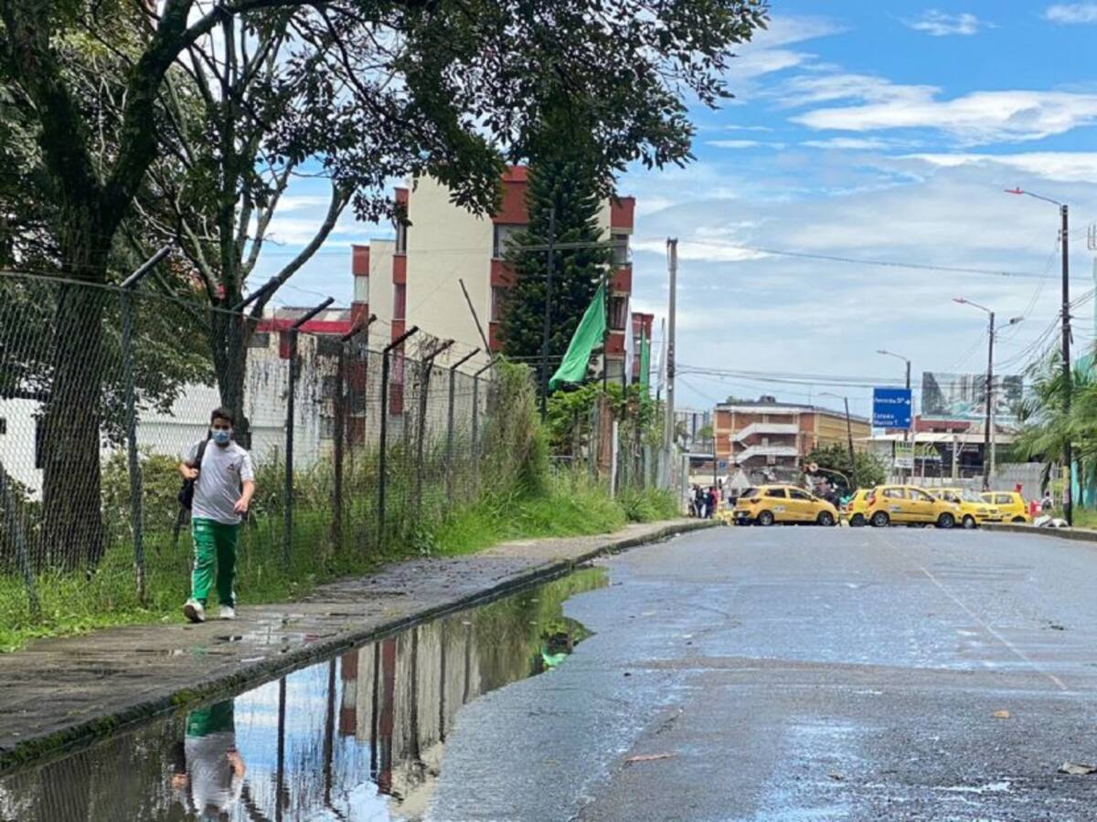 Taxistas protestaron por transporte ilegal en Ibagué