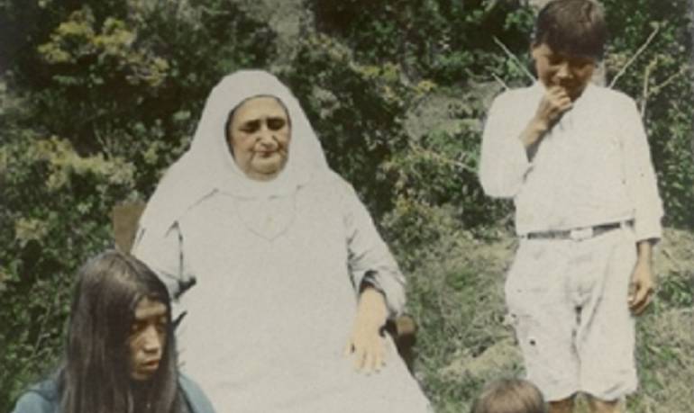 Madre Laura, nuestra Santa Colombiana