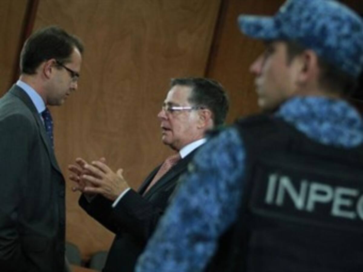 Andrés Felipe Arias continúa en juicio, pese a quedar en libertad