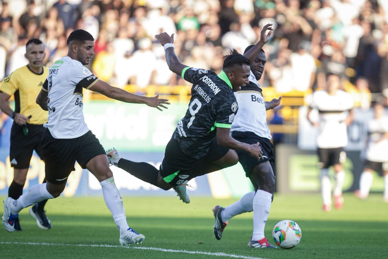 Nacional derrotó como visitante 1-2 a Internacional / Colprensa.