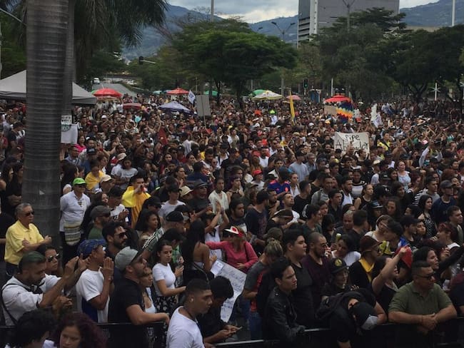 Músicos, actores y hasta monjas, se unieron al &quot;Medellín Resiste Cantando&quot;