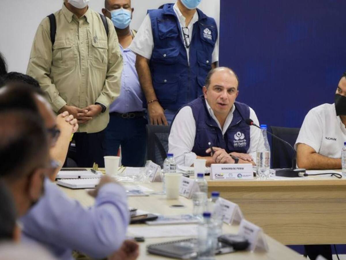 Defensoría abrió investigación a funcionario por presunta participación en política