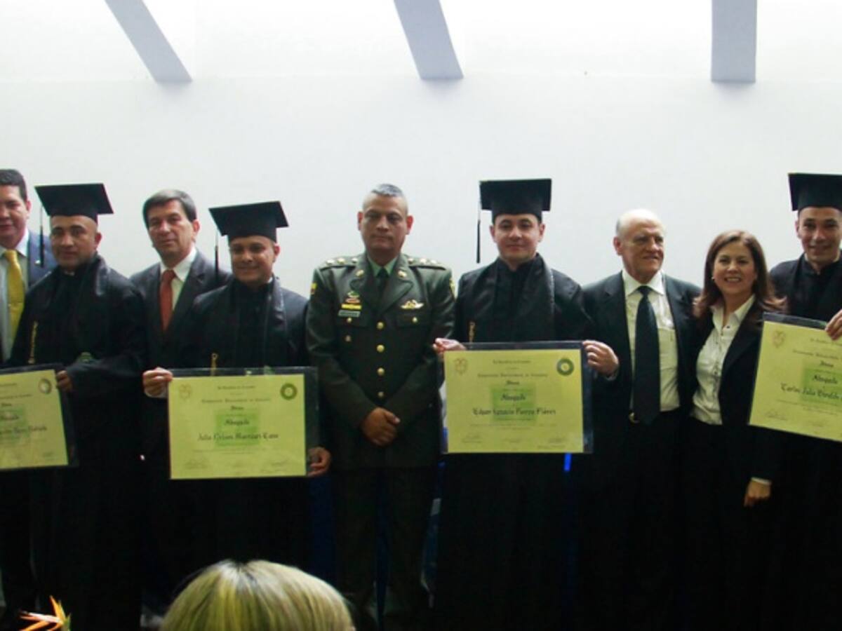 Exjefes paramilitares ahora con título de abogados