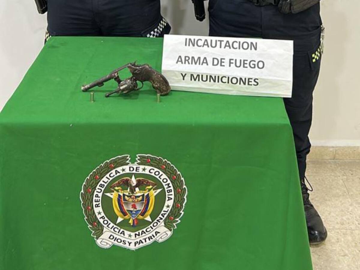 Hombres con antecedentes judiciales fueron detenidos en Cartagena: les incautaron armas de fuego