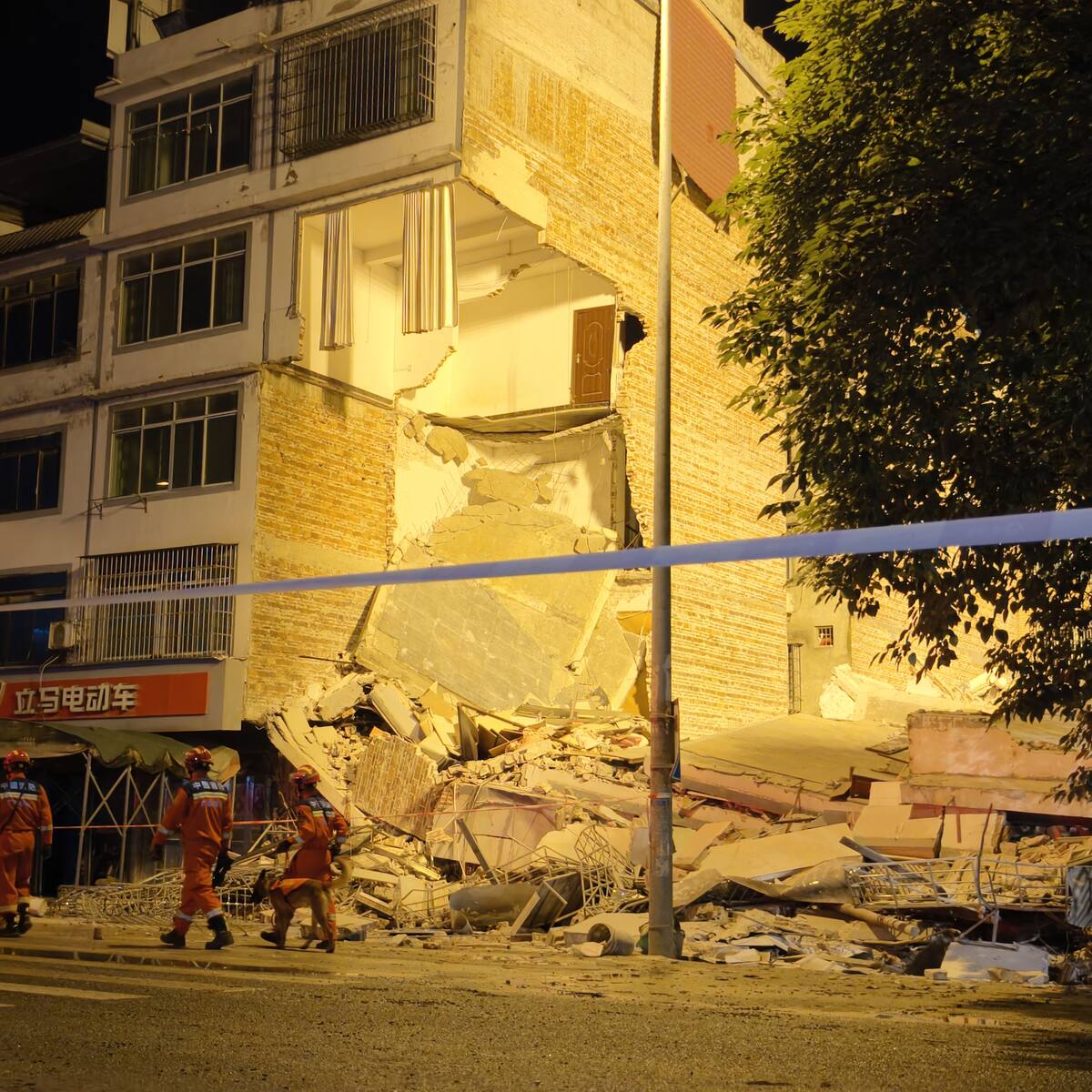 Un terremoto de magnitud 5,2 deja tres desaparecidos y cuatro heridos en el sur de China