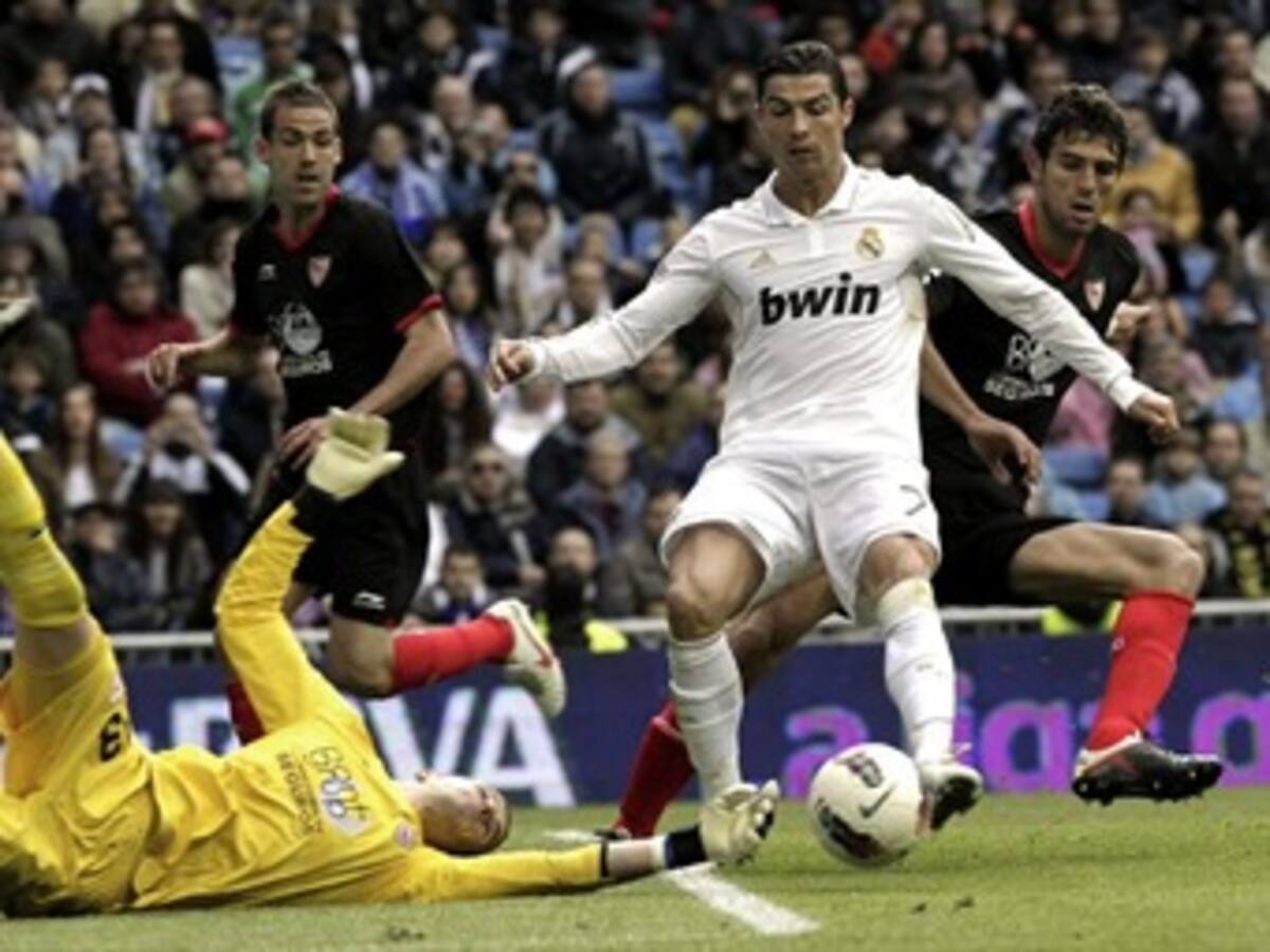 Real Madrid vence 3-0 a Sevilla y hoy podría celebrar el título de la Liga Española