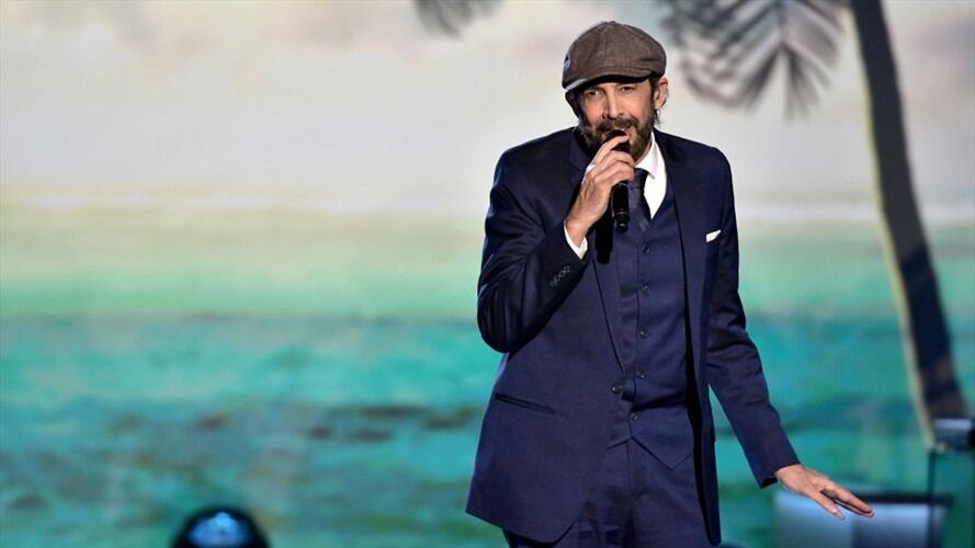 Juan Luis Guerra y Philip Lassiter presentan un canto al amor con “Live in love” . Foto: Getty Images