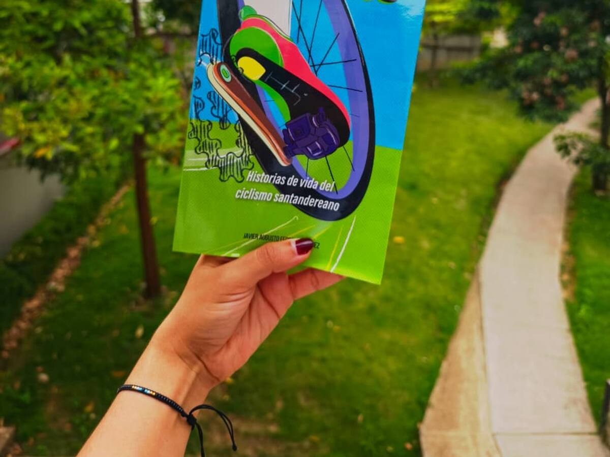 “Pedalazos”: el libro que rescata la memoria y el talento del ciclismo santandereano