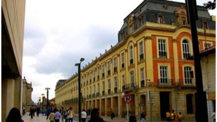 Gobierno de Bogotá explicará hoy a los trabajadores el cambio de horario laboral