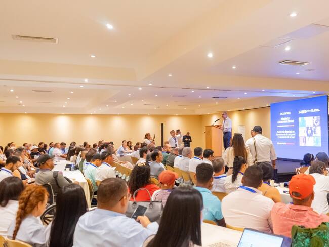 Presidente de la Comisión Legal de Paz de la Cámara durante su intervención en el encuentro regional