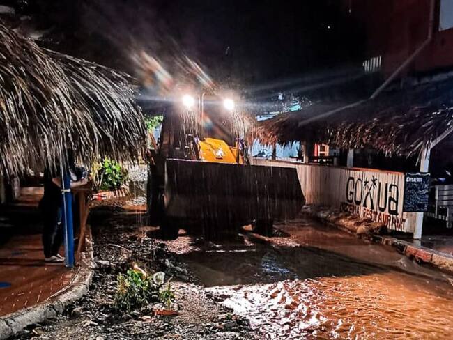 Con una 'donatón' buscan ayudar a personas afectadas por las lluvias