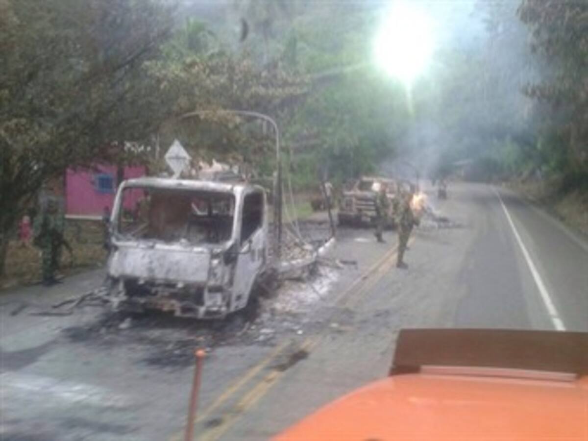 Atentado de Farc contra camiones en Bajo Cauca deja un herido