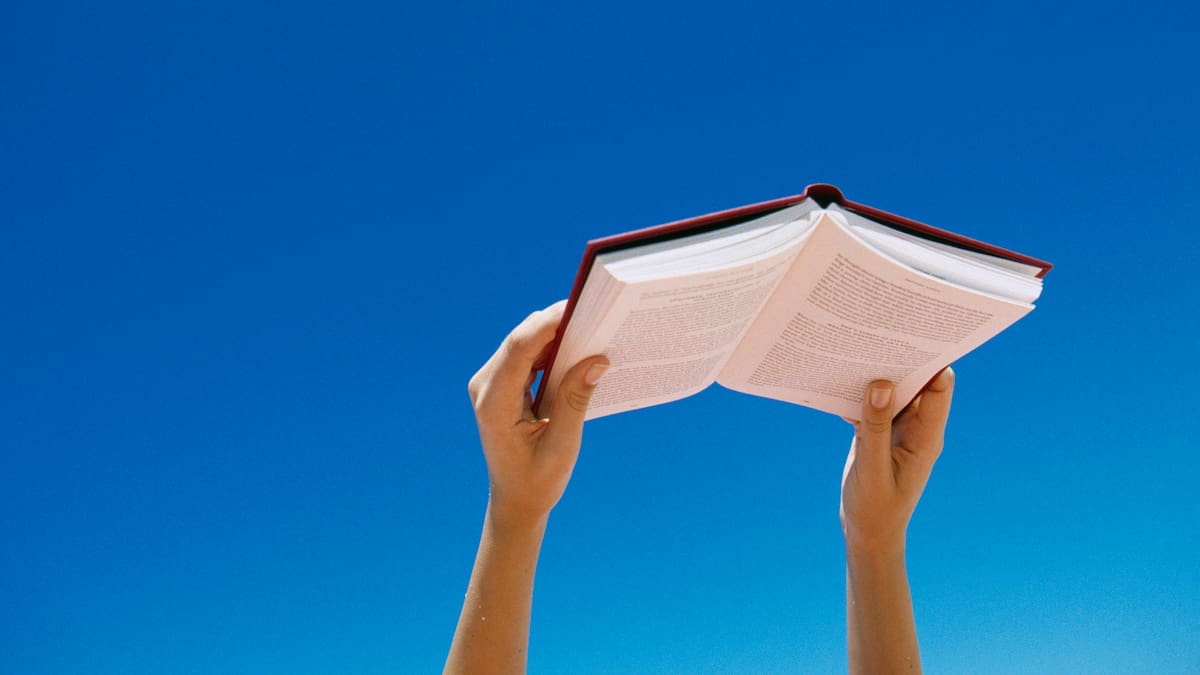 Préstamo de libros por 15 días y en la puerta de su casa