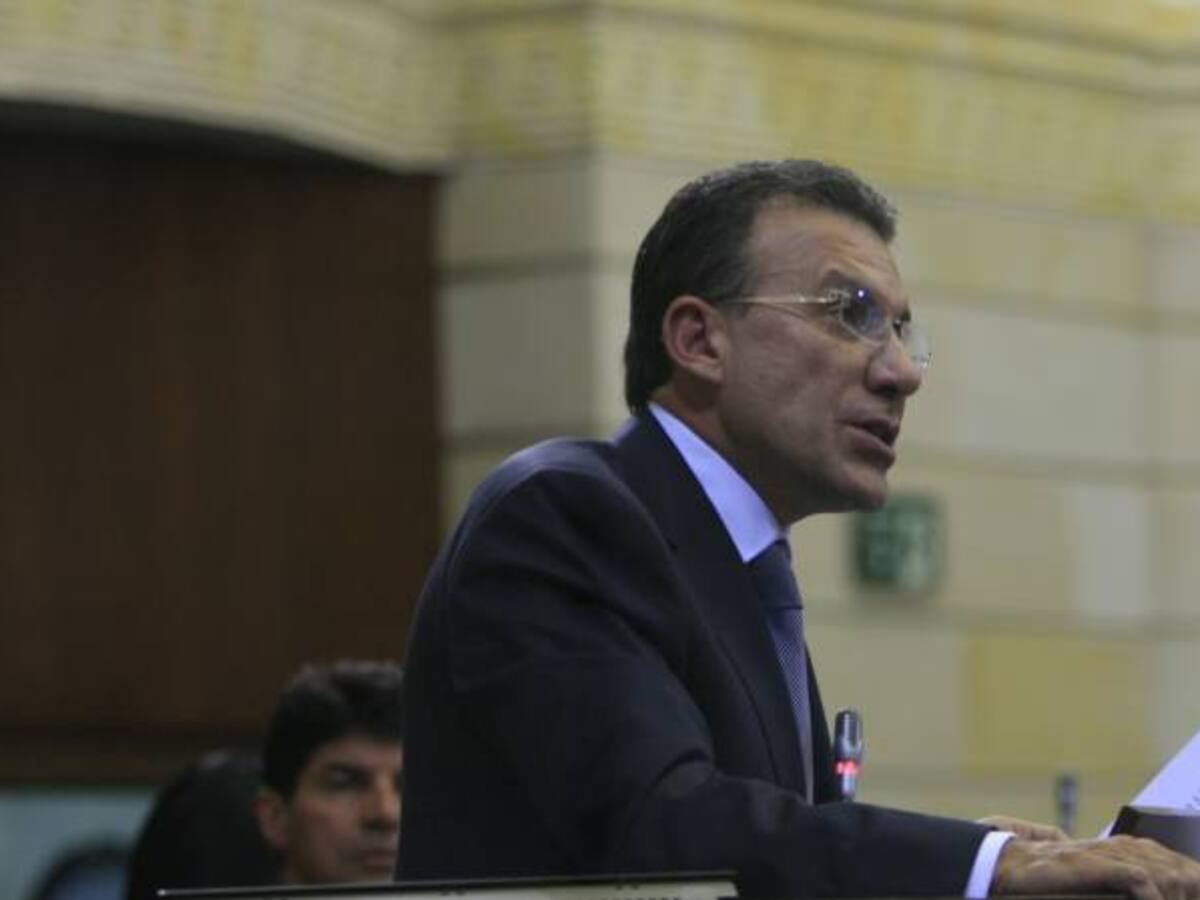 Las explicaciones de Roy Barreras sobre dineros calientes