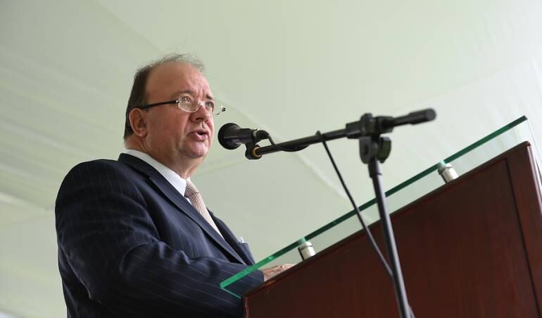 Luis Carlos Villegas.