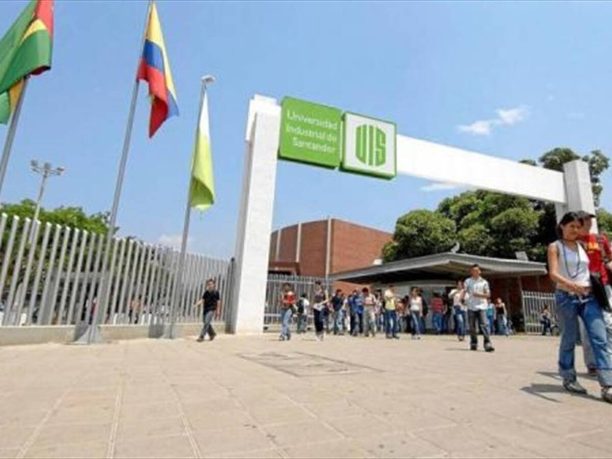 Profesores de la UIS realizan plantón para exigir mejores condiciones laborales