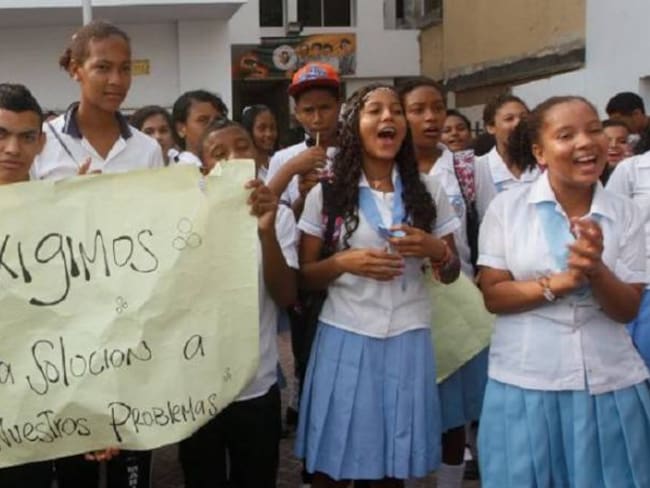 Solicitan traslado de colegio en Cartagena por recurrentes inundaciones