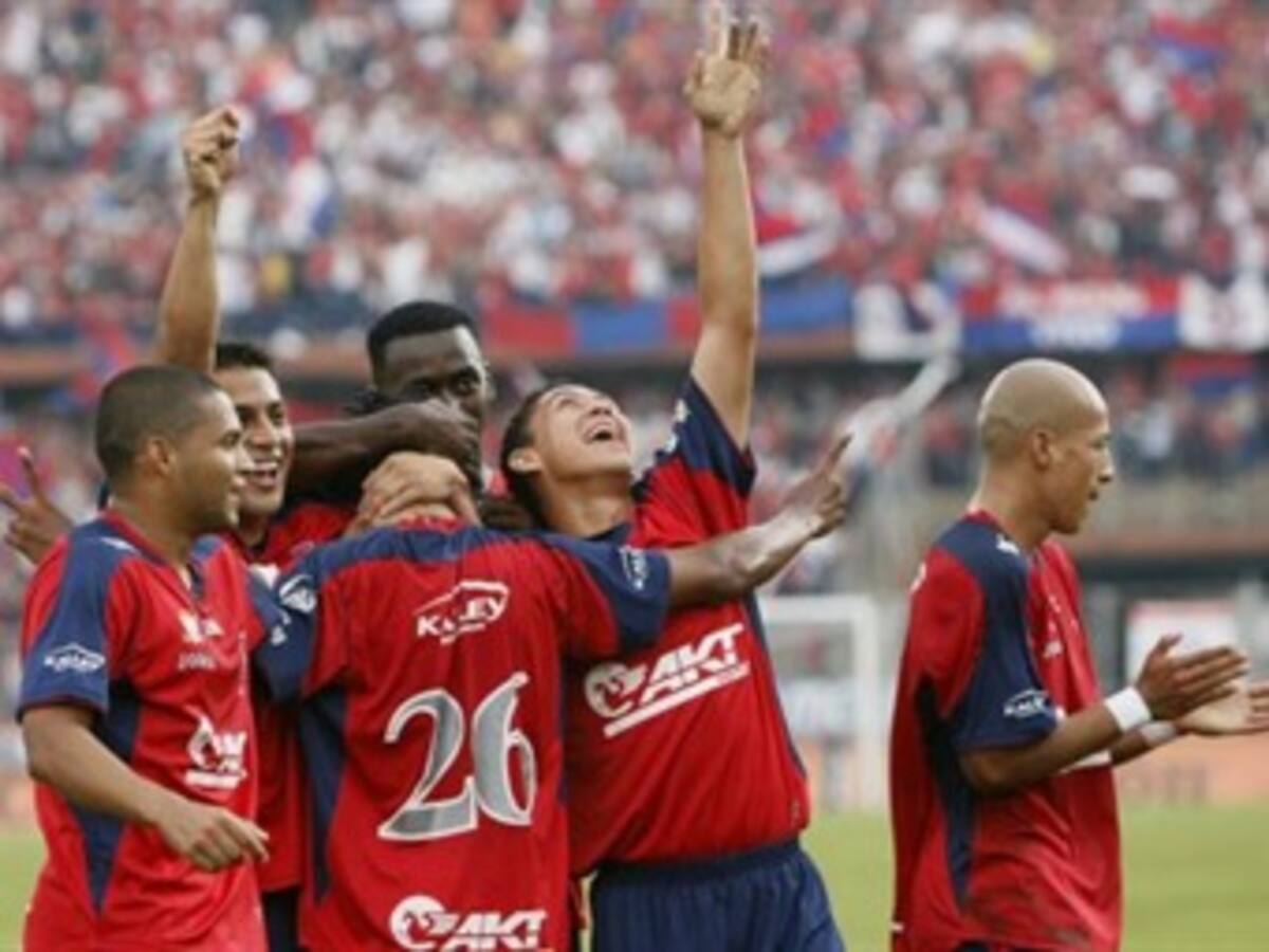 Medellín derrotó 2-1 al Sao Paulo y acabó el invicto de los brasileños en la Libertadores