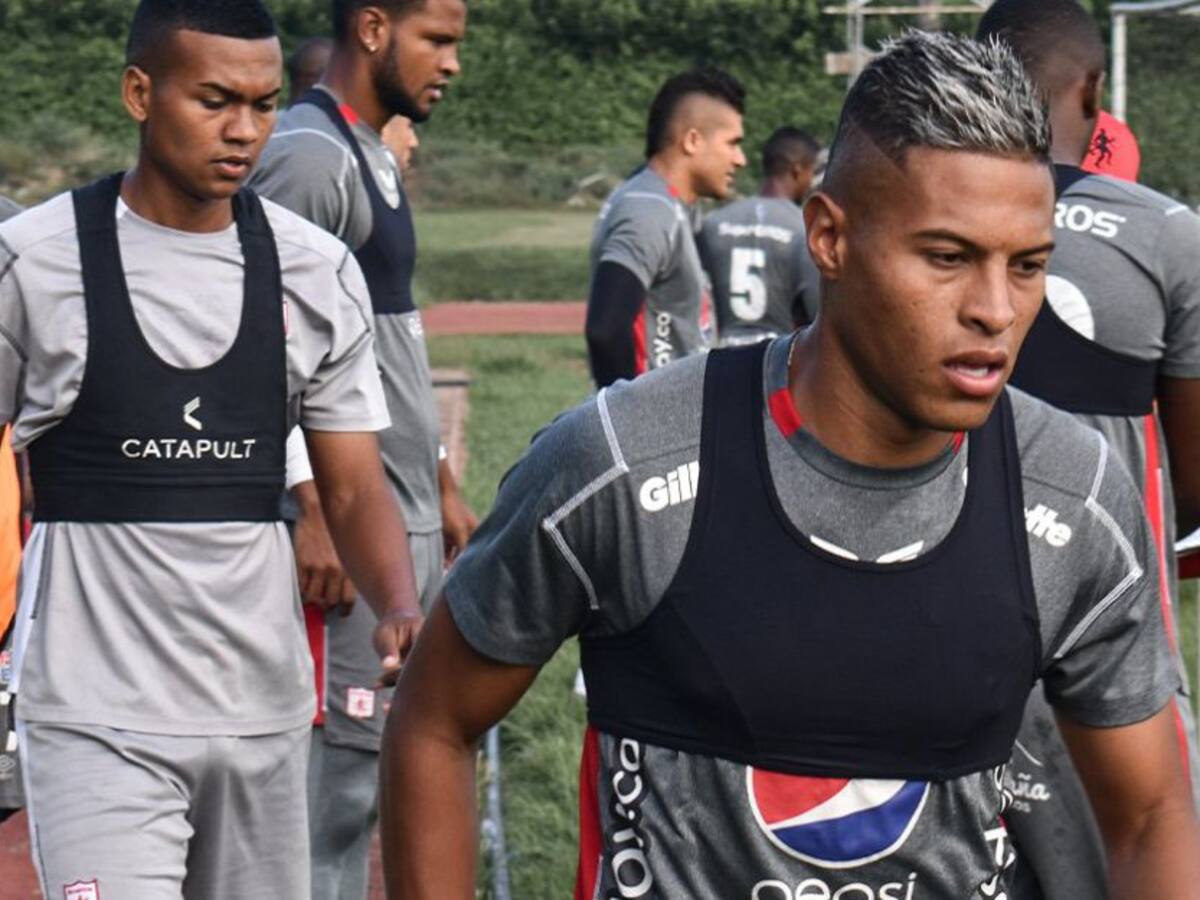 Lemos: “Es un orgullo que el profesor Osorio se interese en mi trabajo"