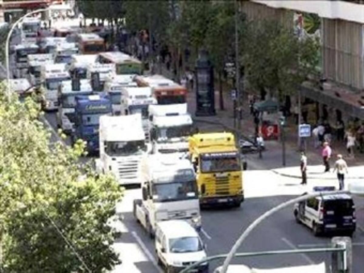 La ACC y el Mintransporte buscan salida al paro caminero