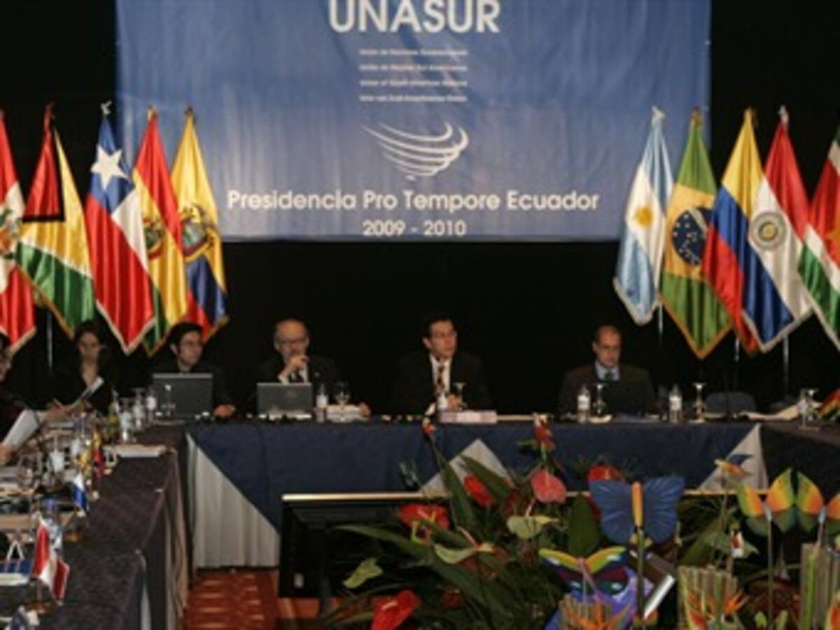 Unasur celebrará reunión para estudiar las restricciones al avión de Morales