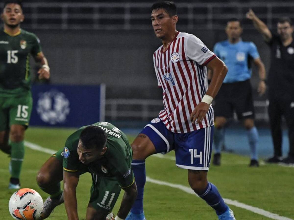 Paraguay logra su primera victoria y toma aire en el Grupo B
