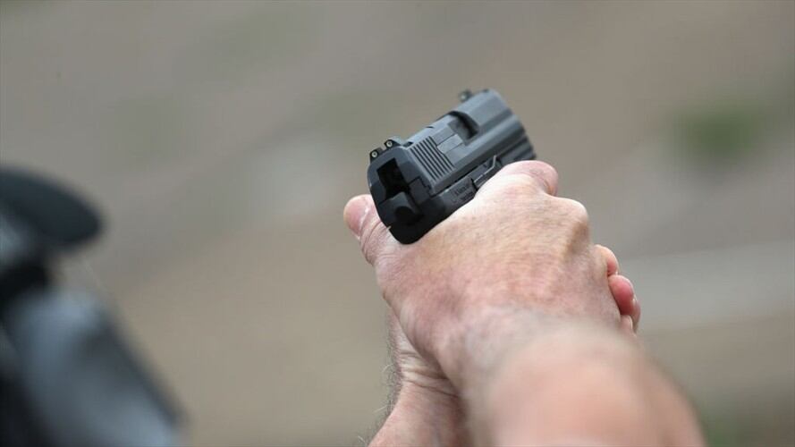 El hecho ocurrió cuando un grupo de criminales atentaron contra una mujer de 40 años y un hombre de 27 años. Foto: Getty Images