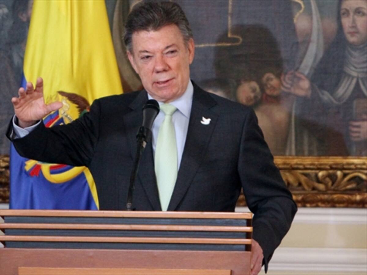 Santos invita a Uribe a dejar las mentiras y trabajar juntos por la paz