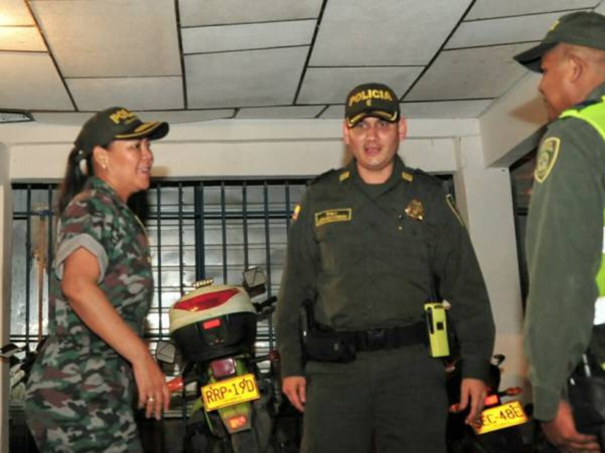 Alcaldesa (e) Wong pasó revista a los CAI de Cartagena