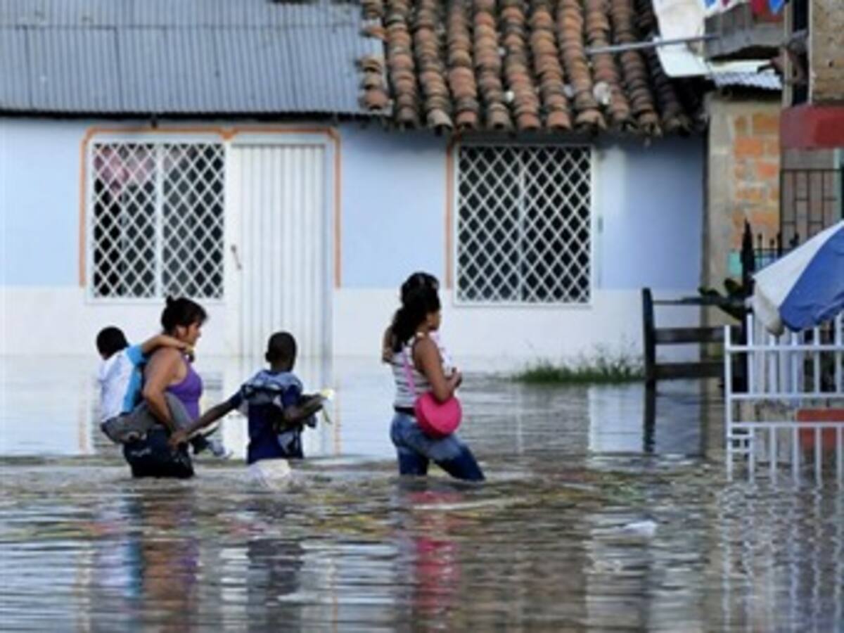 Alcaldesa reconoce dificultad para superar inundaciones en viviendas del sur de Bogotá