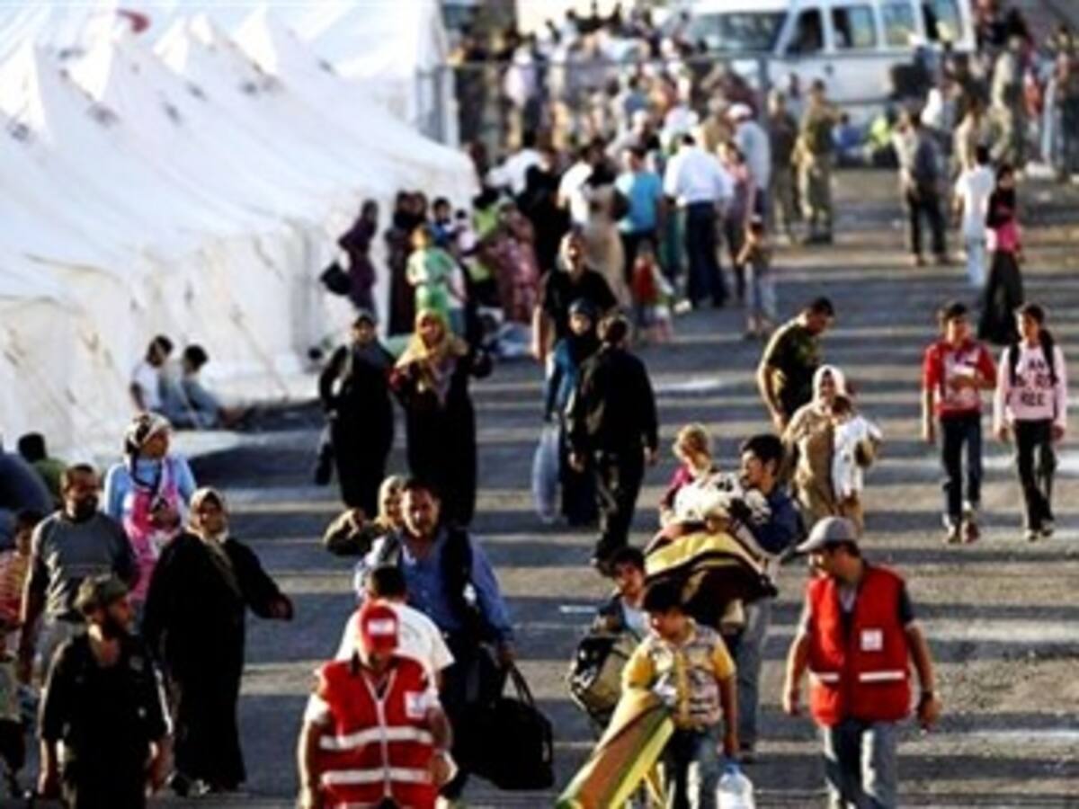 ONU dice que 55.000 sirios esperan cruzar frontera con Jordania y Turquía