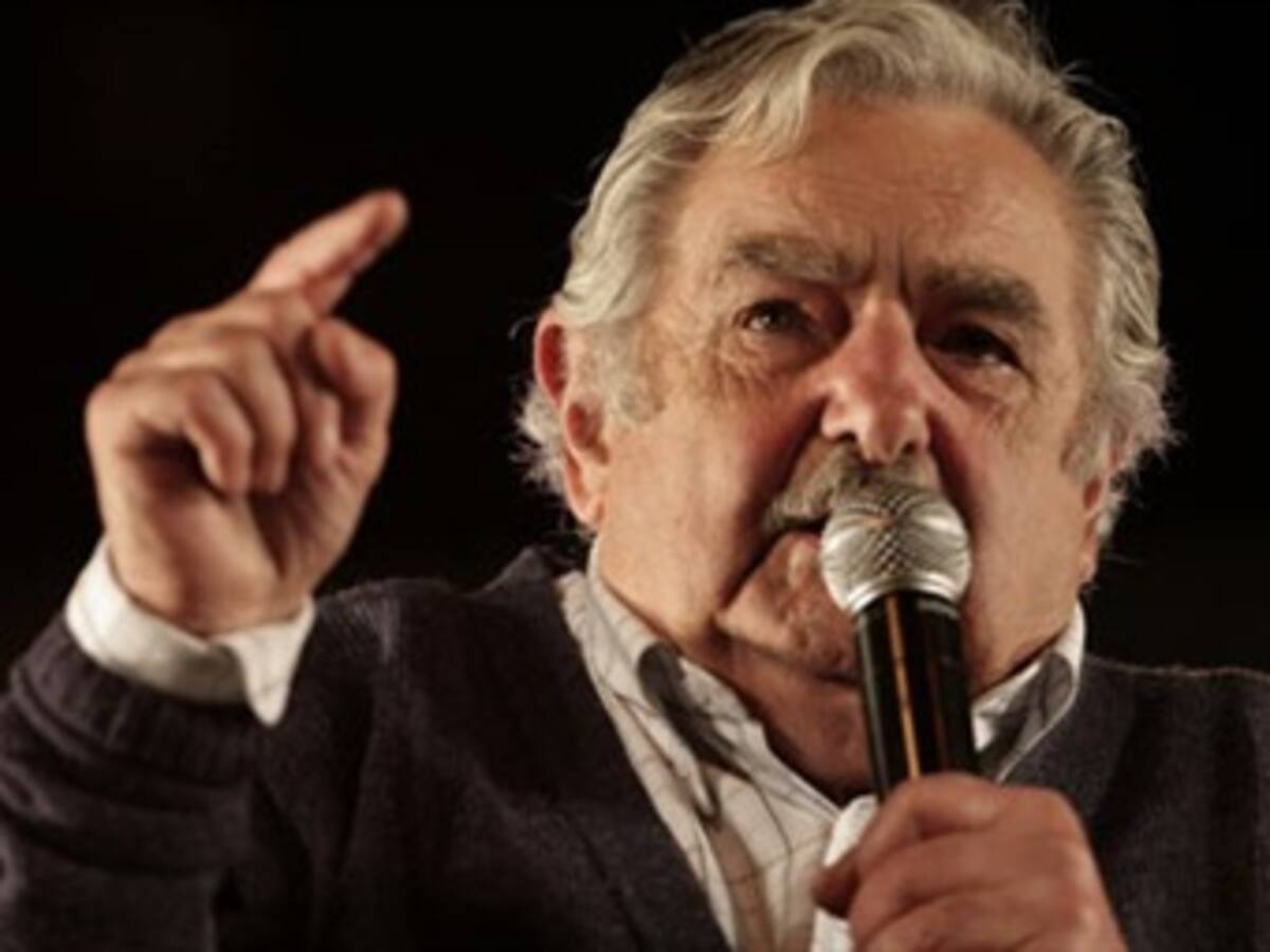 Presidente uruguayo no asistirá a la final de la Copa para no alardear delante de Argentina