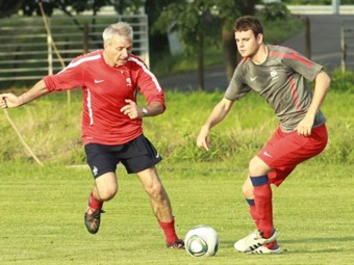 'No vamos a cambiar todo nuestro juego en tres días': Francis Smerecki