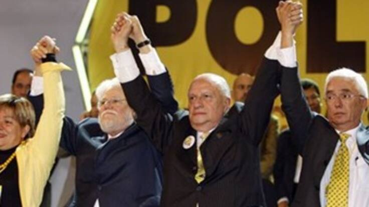 En medio de una profunda divisón, ratifican a Clara López como presidenta del Polo