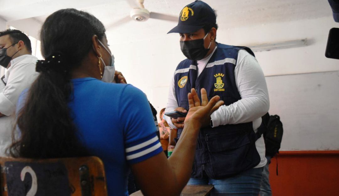 Cartagena presentó un proyecto en el que se involucra activamente a los Comités Barriales de Emergencia en estos casos