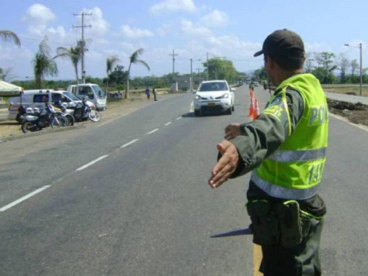 Bloquean vías por prohibición de salones burreros en Luruaco, Atlántico